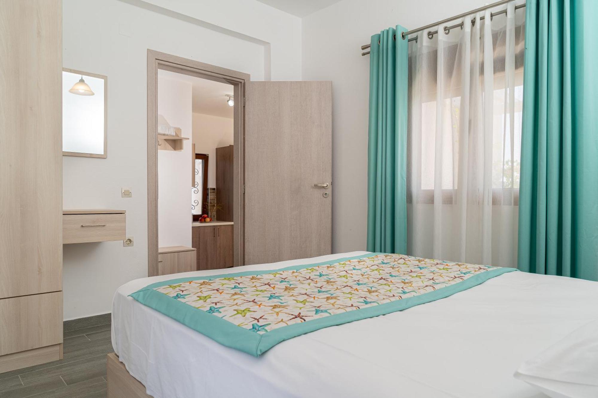 Akrotiri Apartments Makriyialós Ngoại thất bức ảnh